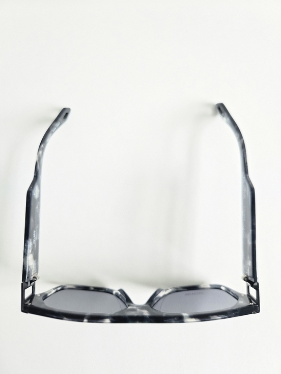 New Quay Australia x Saweetie Go Off Flat Top Polarized Shield Unisex Sunglasses main image 4